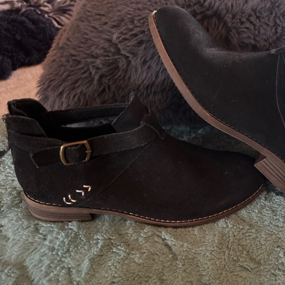 Sketchers, memory, foam, air cooled booties